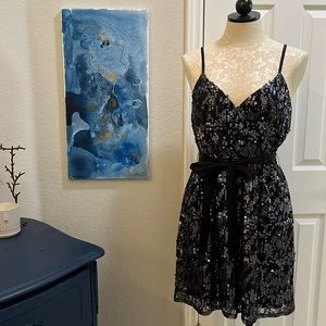 EXPRESS navy sequin spaghetti strap party dress 💙